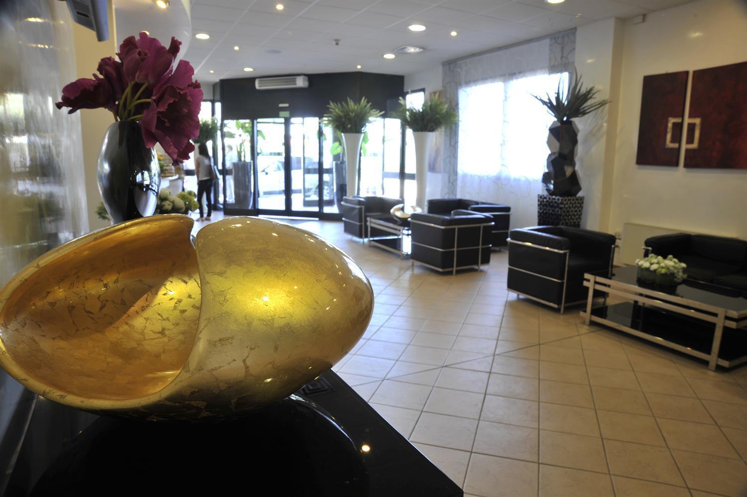 Tulip Hotel